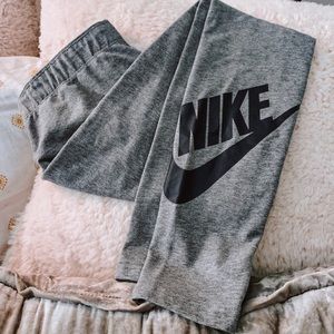 Grey Nike Logo Leggings 👟